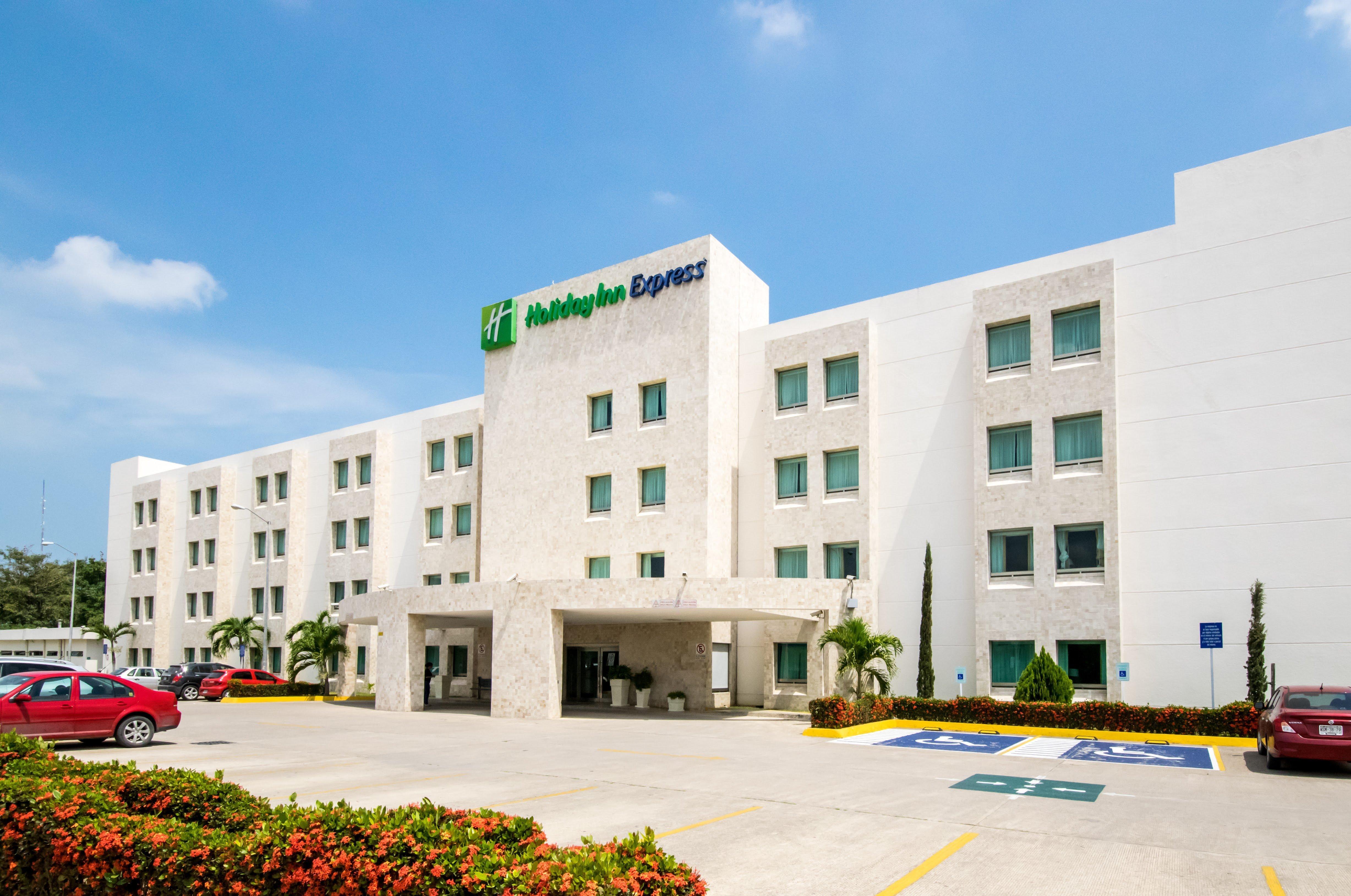 Holiday Inn Express Paraiso - Dos Bocas, An Ihg Hotel Экстерьер фото
