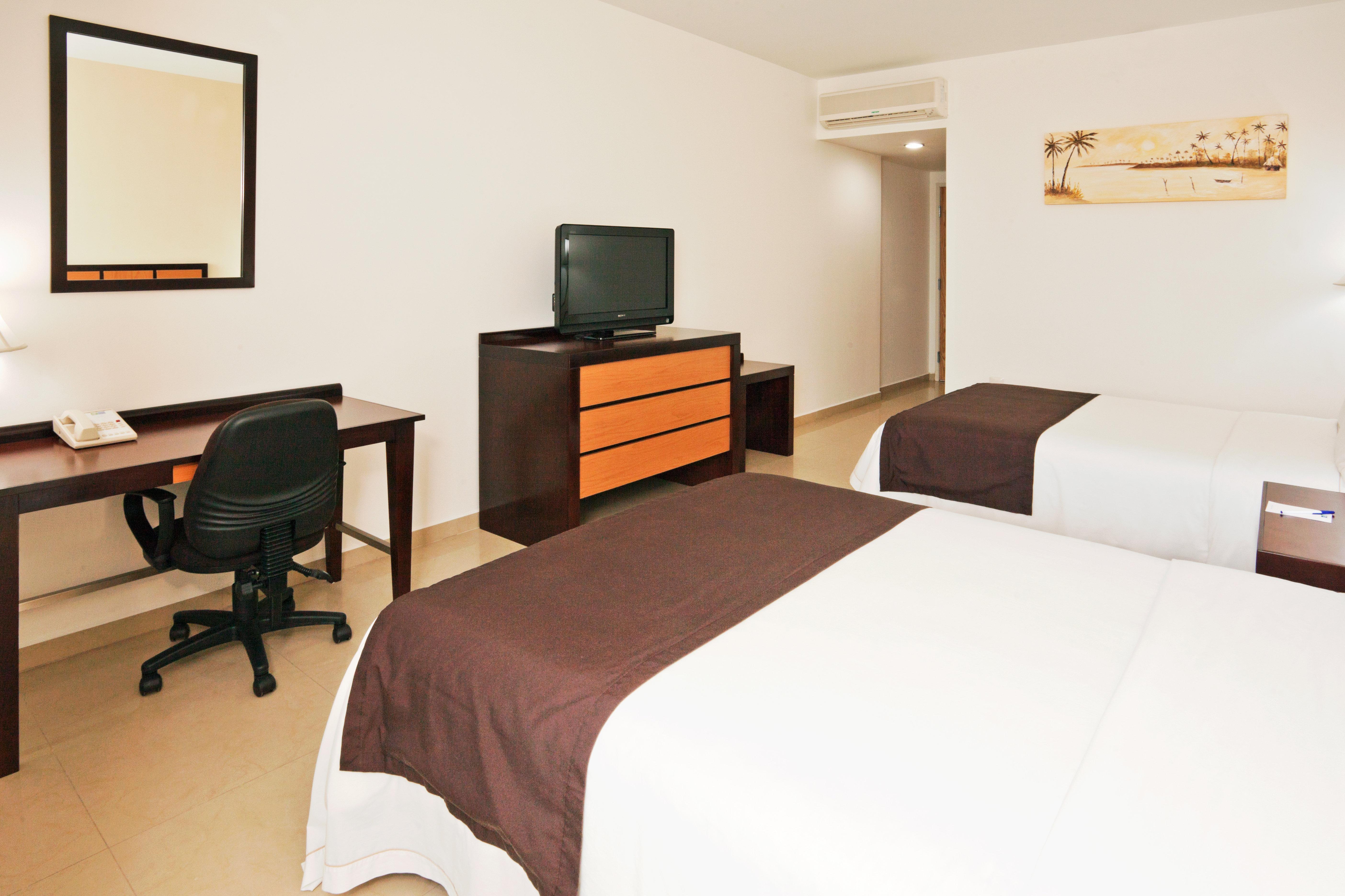 Holiday Inn Express Paraiso - Dos Bocas, An Ihg Hotel Экстерьер фото