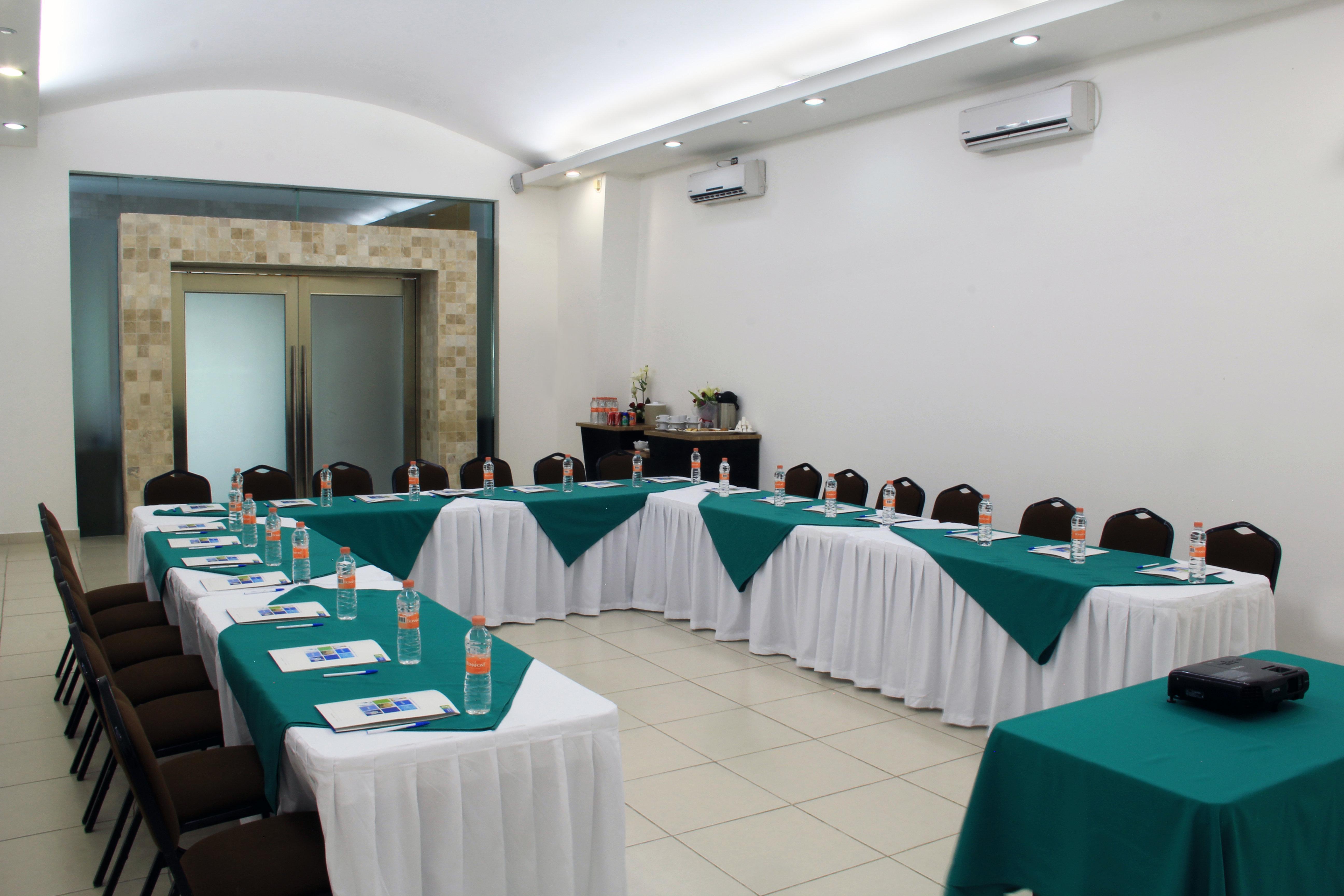 Holiday Inn Express Paraiso - Dos Bocas, An Ihg Hotel Экстерьер фото