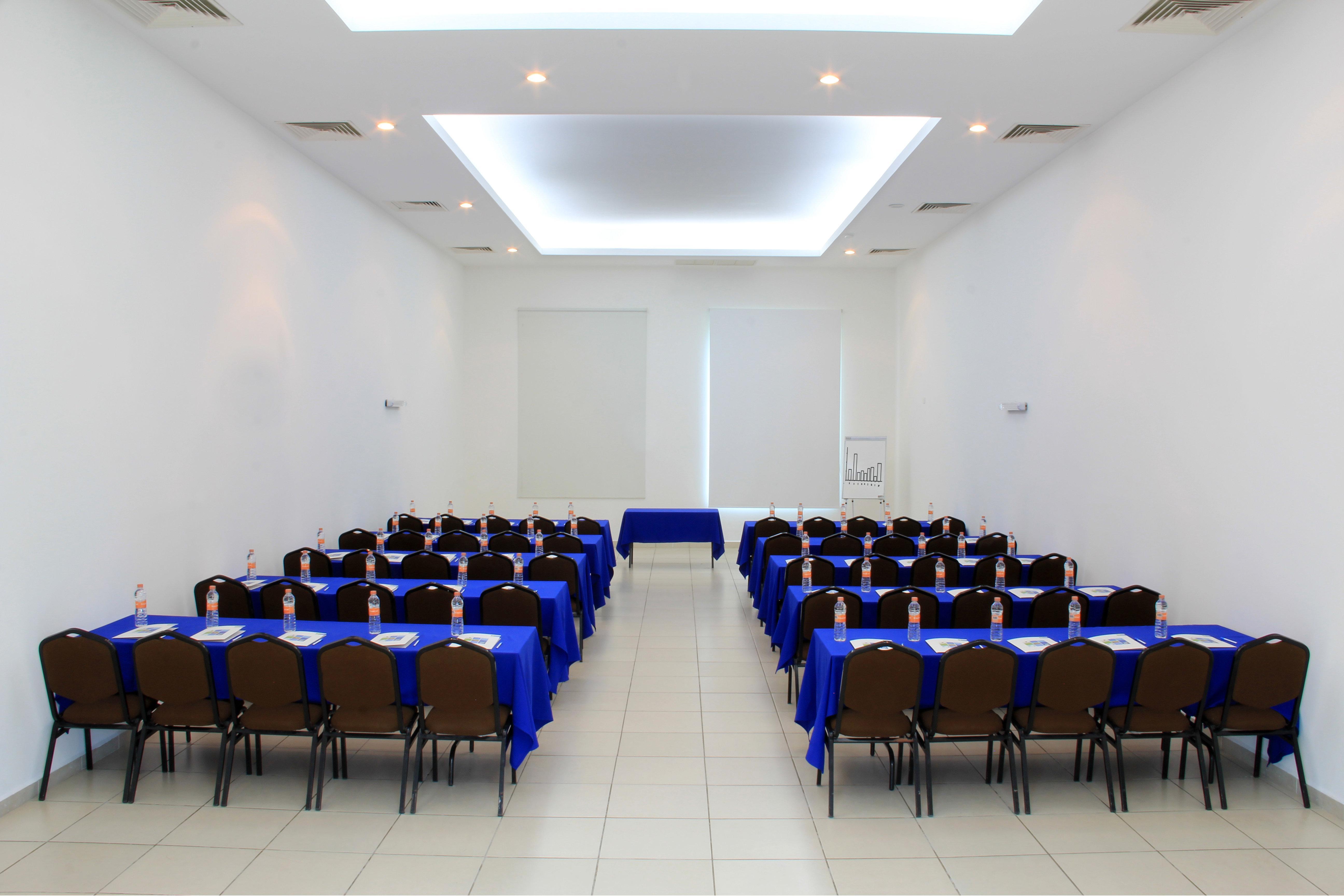 Holiday Inn Express Paraiso - Dos Bocas, An Ihg Hotel Экстерьер фото
